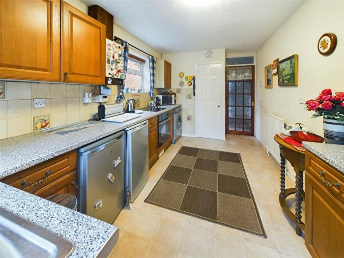 2 Bedroom Bungalow For Sale In Wollaton Paddocks, Wollaton, Nottinghamshire, NG8