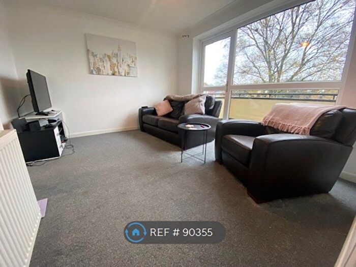 2 Bedroom Flat To Rent In Ravendale Drive, Lincoln, LN2