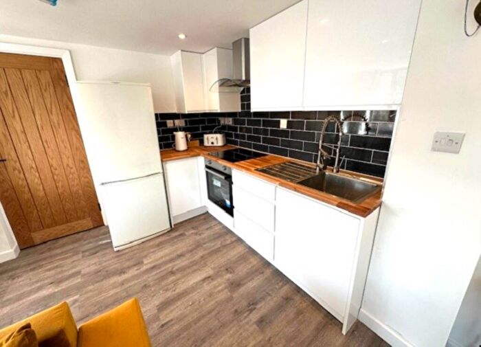 1 Bedroom Maisonette To Rent In Tyneham Close, Aylesbury, HP21