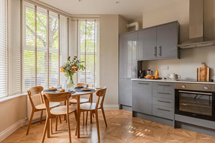 1 Bedroom Flat To Rent In West Grove, Roath, CF24