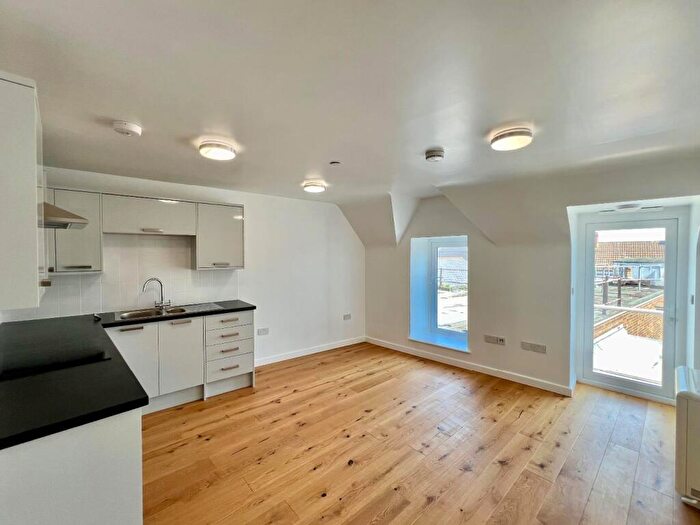 2 Bedroom Apartment For Sale In John Street, Porthcawl, Bridgend County Borough, CF36