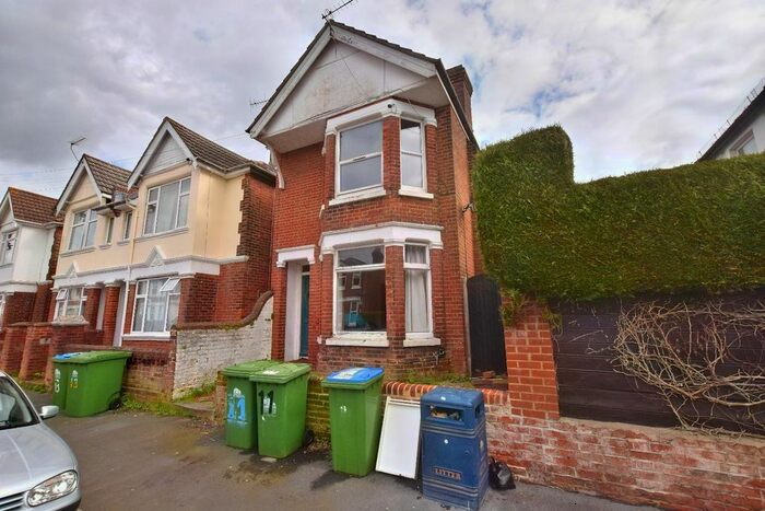 4 Bedroom Property To Rent In Harborough Road, Shirley, Southampton, SO15