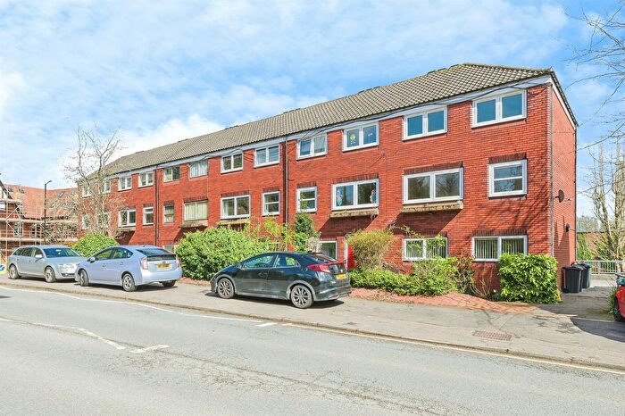 2 Bedroom Maisonette For Sale In Coleshill Street, Sutton Coldfield, B72