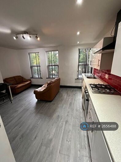 3 Bedroom Flat To Rent In Woodsley Road, Leeds, LS3