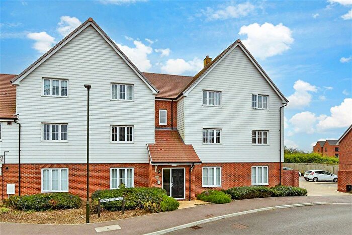 2 Bedroom Flat For Sale In Peckham Chase, Eastergate, Chichester, West Sussex, PO20