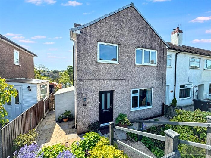 3 Bedroom End Of Terrace House For Sale In Sherwood Road, Buxton, SK17