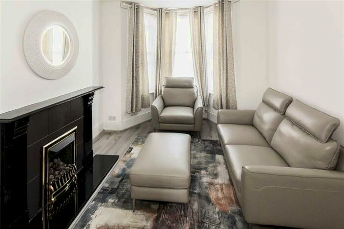 1 Bedroom Flat To Rent In Chapter Road, Willesden Green, NW2