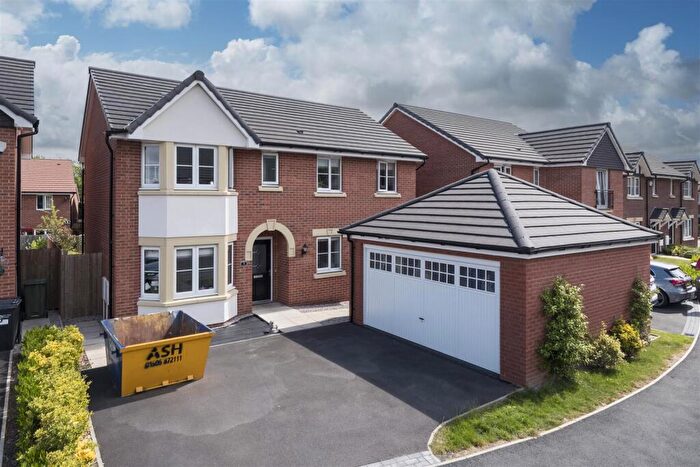 4 Bedroom Detached House For Sale In Scarfell Crescent, Davenham, Northwich, CW9