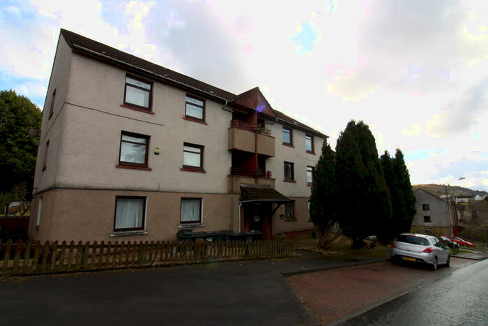 2 Bedroom Flat To Rent In Kilcreggan View, Greenock, PA15