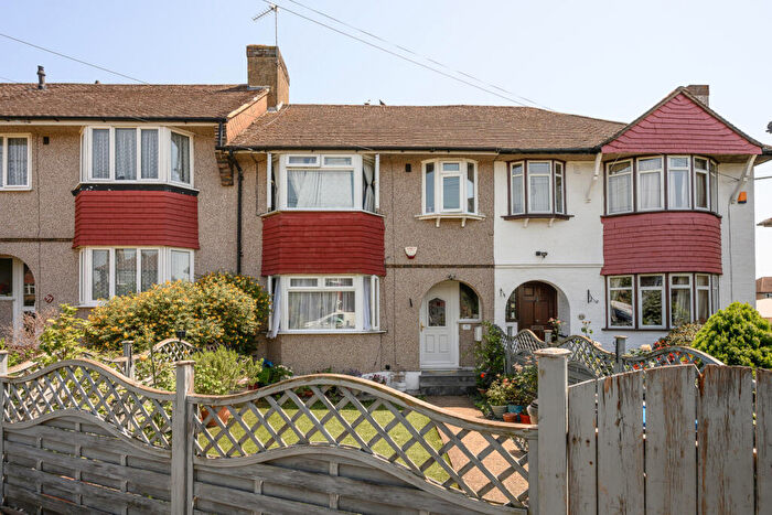 3 Bedroom Terraced House For Sale In Templecombe Way, Morden, SM4