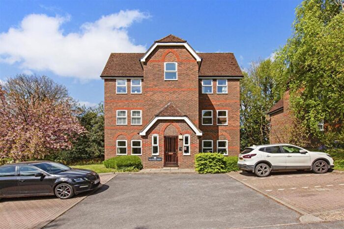 2 Bedroom Apartment For Sale In Walk Of Station, High Wycombe, HP13