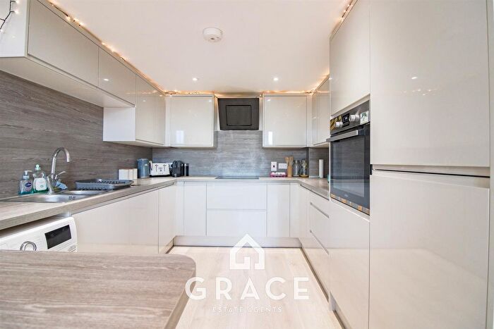 3 Bedroom Flat For Sale In Wentworth House, Ipswich, IP2