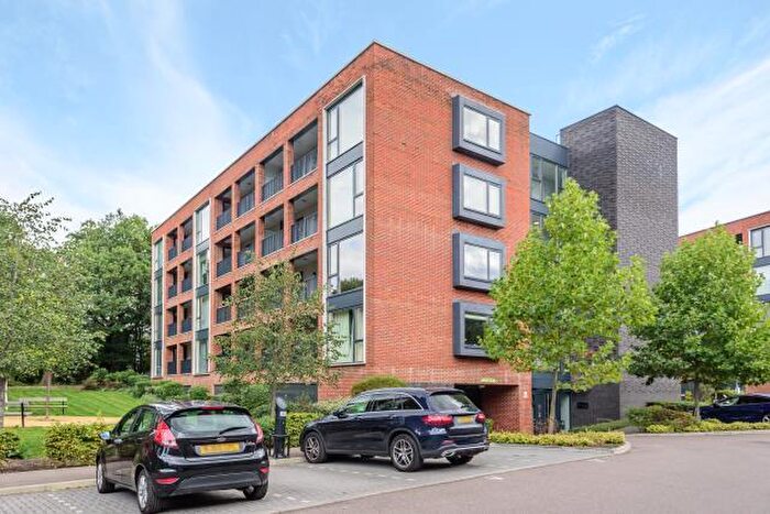 1 Bedroom Flat To Rent In Ebony Crescent, Barnet, EN4