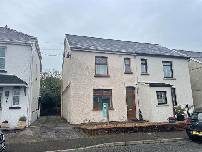 3 Bedroom Semi Detached House To Rent In Gate Road, Penygroes, Llanelli, SA14