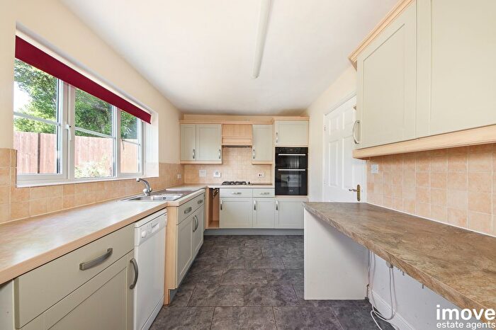 4 Bedroom Detached House For Sale In Lutyens Drive, Paignton, TQ3