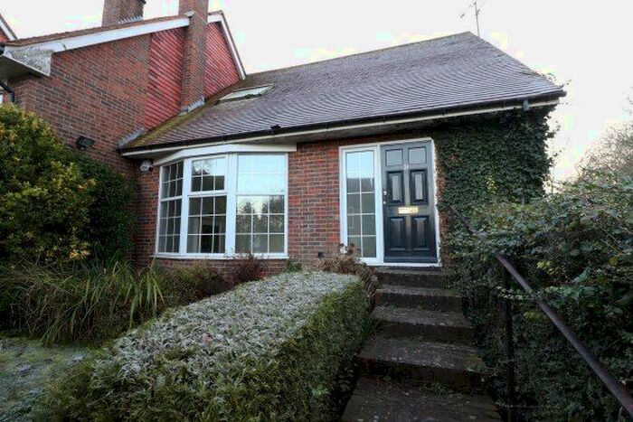 3 Bedroom Property To Rent In King Alfred Close, Steyning, BN44