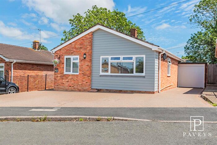 2 Bedroom Detached Bungalow For Sale In Pyesand, Kirby-Le-Soken, Frinton-On-Sea, CO13