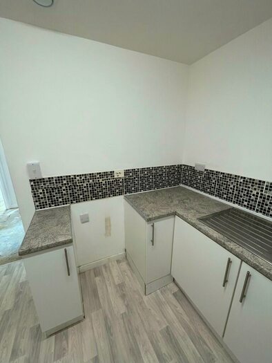 1 Bedroom Flat To Rent In Chandos Rise, Portsmouth, Hampshire, PO1