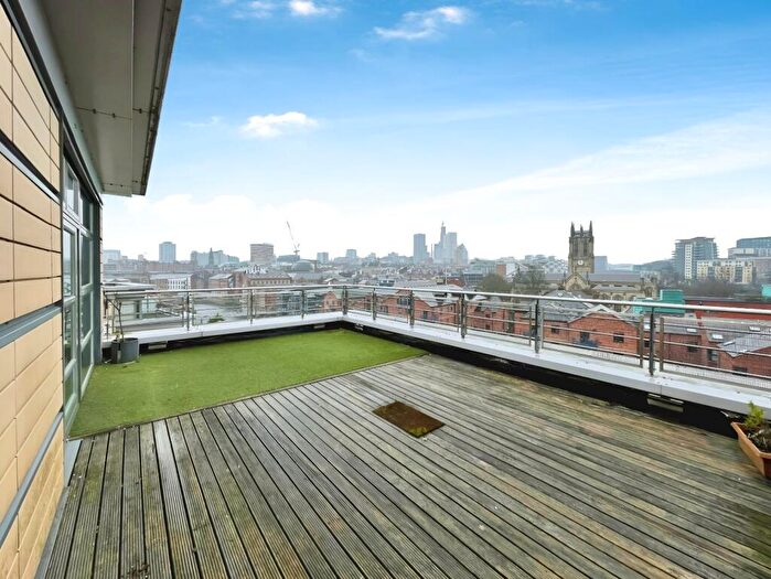 2 Bedroom Penthouse To Rent In Bowman Lane, Hunslet, Leeds, West Yorkshire, LS10