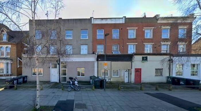 2 Bedroom Flat To Rent In Park Lane, London, N17