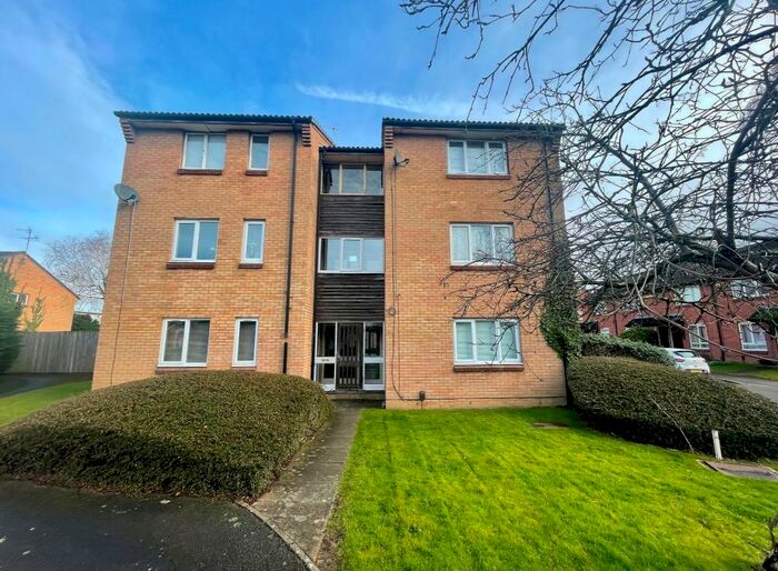 Flat To Rent In Tom Price Close, Cheltenham, GL52