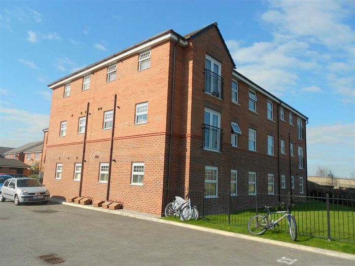 2 Bedroom Flat To Rent In Poppyfields, Warrington, WA5