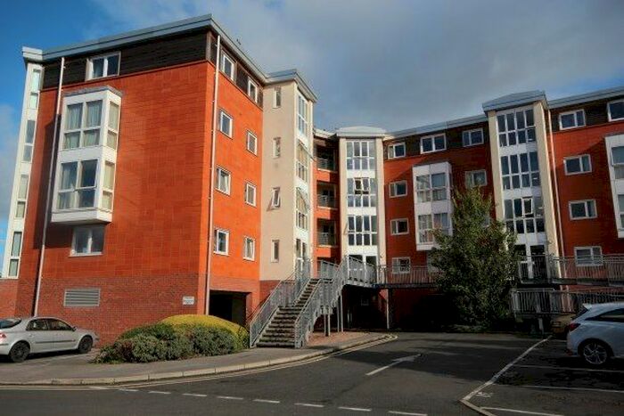 2 Bedroom Flat To Rent In Nautica, Selby, YO8