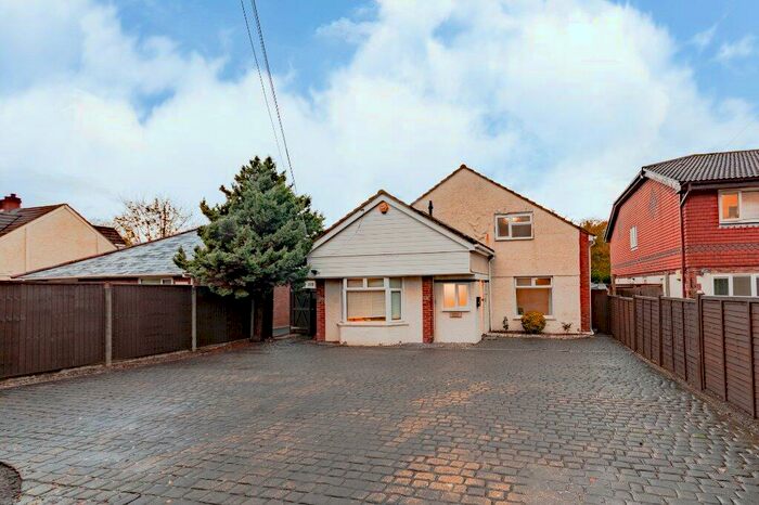 6 Bedroom Detached House To Rent In The Harrow Way, RG22