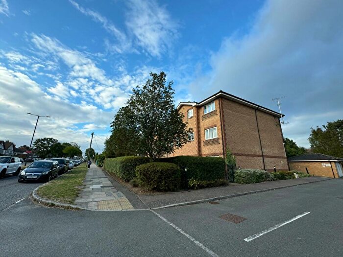 2 Bedroom Flat To Rent In Honeypot Lane, Elizabeth House Honeypot Lane, HA7