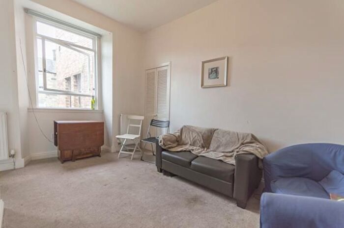 3 Bedroom Flat To Rent In Tarvit Street, Edinburgh, EH3