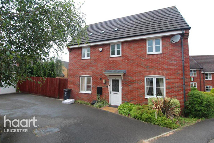 3 Bedroom Semi-Detached House To Rent In Ampleforth Lane, Leicester, LE5