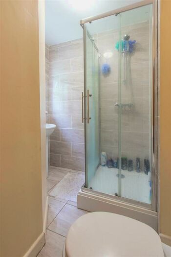 7 Bedroom Private Hall To Rent In Gordon Road, Cathays, CF24