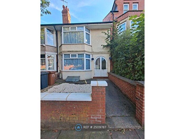 4 Bedroom Terraced House To Rent In Kingsthorpe Grove, Northampton, NN2