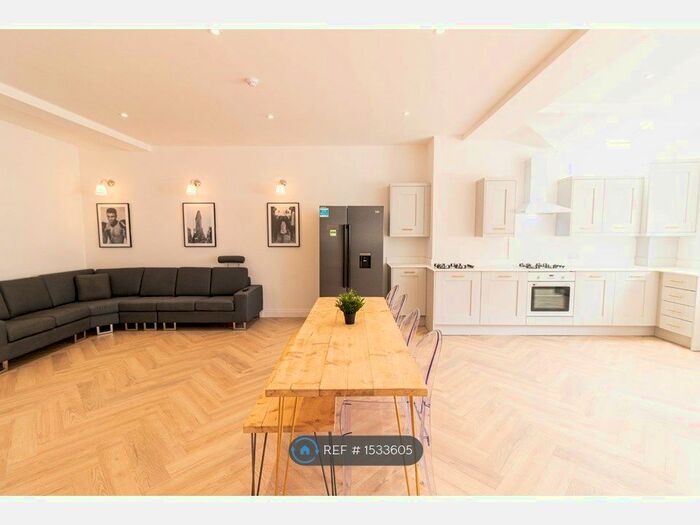 7 Bedroom Semi-Detached House To Rent In Bagot Street, Liverpool, L15