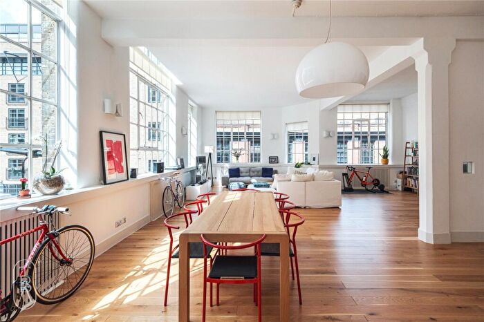 2 Bedroom Apartment For Sale In New Inn Street, London, EC2A