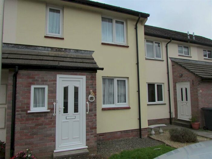 2 Bedroom Terraced House To Rent In Greenmeadow Drive, EX31