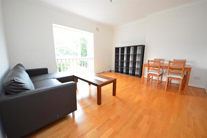2 Bedroom Flat To Rent In Canfield Gardens, South Hampstead, NW6