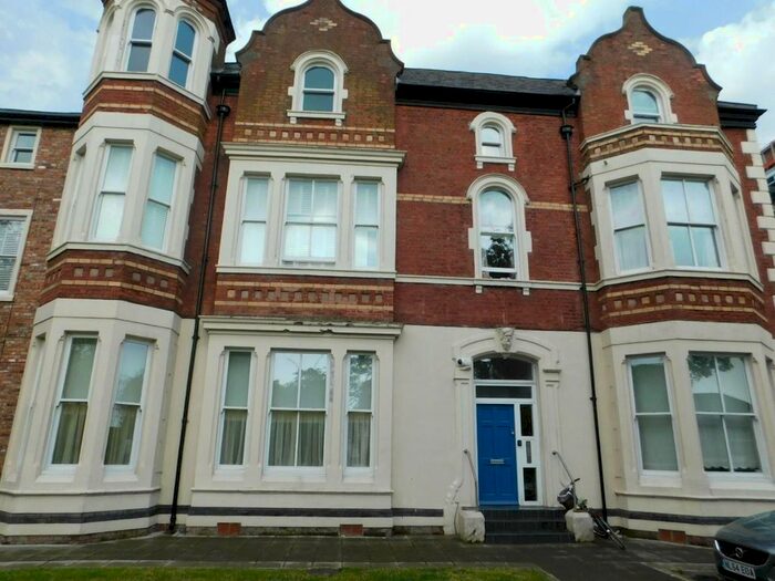 2 Bedroom Flat To Rent In Crosby Road North, Waterloo, Liverpool, L22