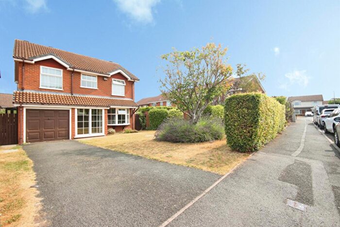 4 Bedroom Detached House For Sale In Stoneton Crescent, Balsall Common, CV7