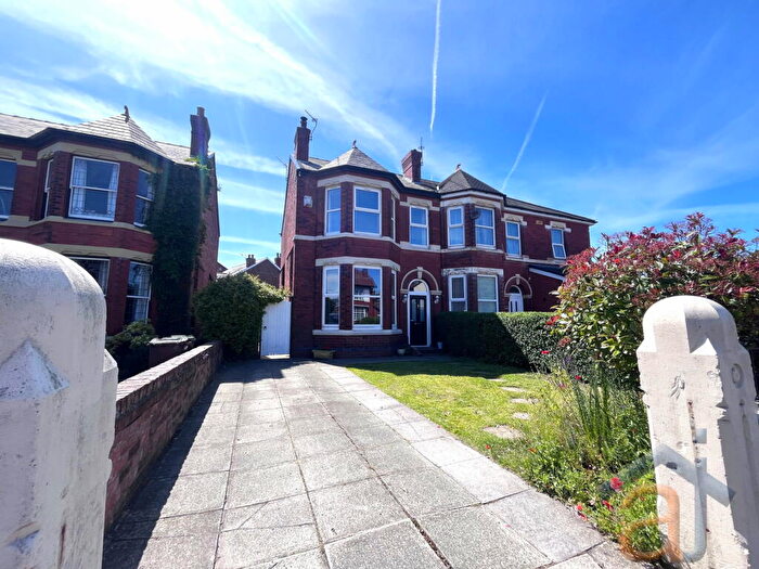 3 Bedroom Semi-Detached House For Sale In Southbank Road, Southport, PR8