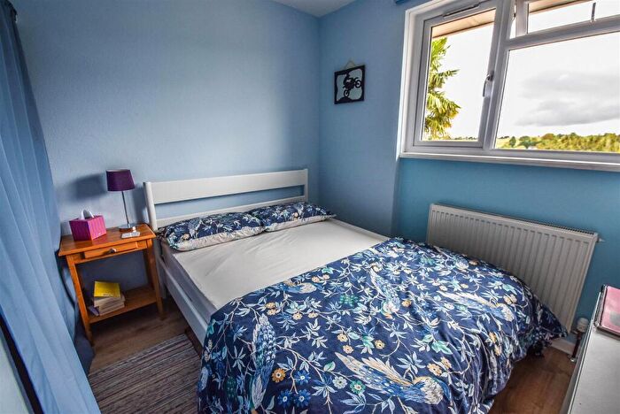 2 Bedroom Semi-Detached Bungalow For Sale In Ryder Close, Cam, GL11