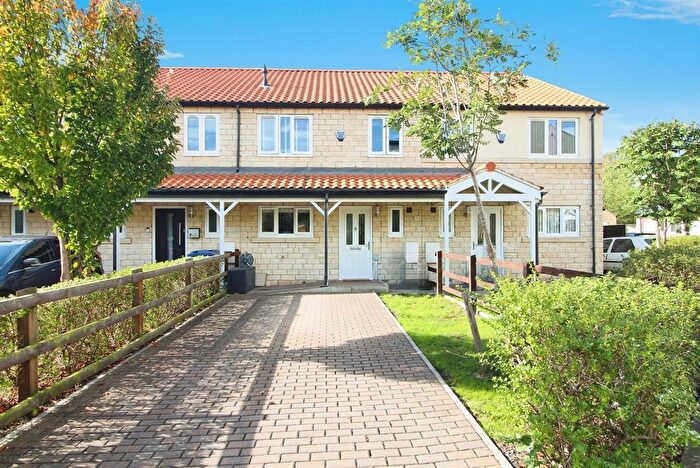 3 Bedroom Town House For Sale In Abbeystone Gardens, Monk Fryston, Leeds, LS25