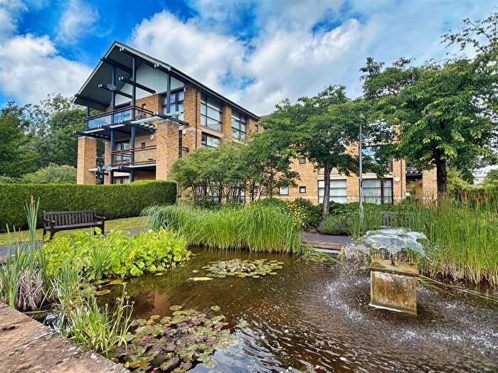4 Bedroom Flat To Rent In Woodward Place, Loughton Lodge, Milton Keynes, MK8