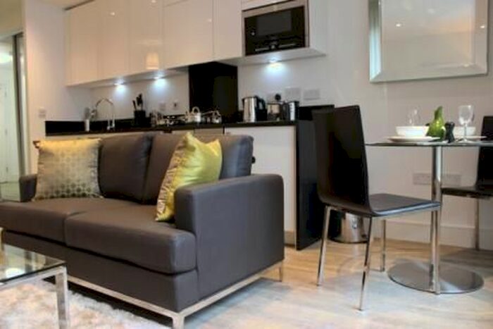 Studio To Rent In Queensland Road, London, N7