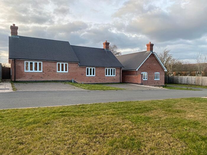2 Bedroom Semi-Detached Bungalow For Sale In Main Street, Osgathorpe, LE12