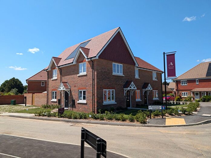 1 Bedroom Flat For Sale In Blackhall Meadow, Loxwood, RH14