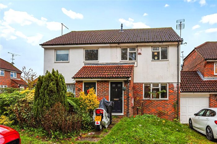 3 Bedroom Detached House For Sale In Thornton End, Holybourne, Alton, Hampshire, GU34