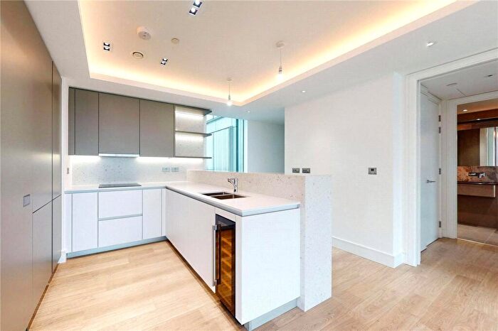2 Bedroom Flat To Rent In Carrara Tower, London, EC1V