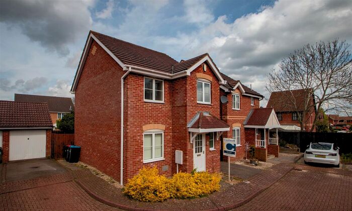 3 Bedroom Detached House To Rent In Lowick Place, Emerson Valley, Milton Keynes, MK4