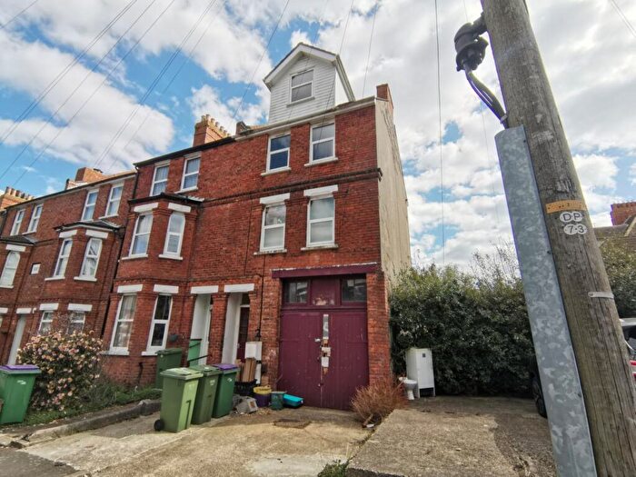 2 Bedroom Maisonette To Rent In Trimworth Road, Folkestone, CT19